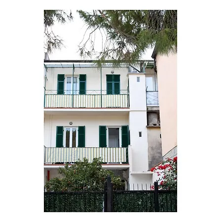 Apartament House Rosmarino